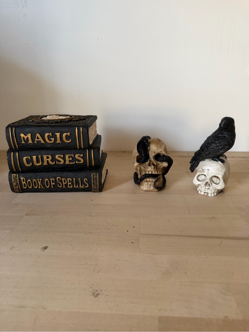 Halloween Skull and Raven Home Accent Set - Black and Cream